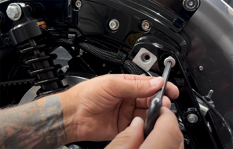 3._saddlebag_bolt_3